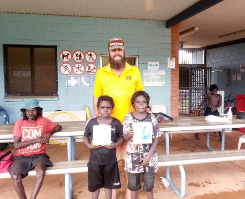 Children with certificates in Maningrida 