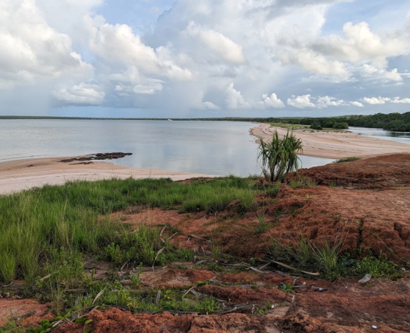 minjilang beach