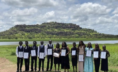 Students who graduated at Gunbalanya with their certificates 