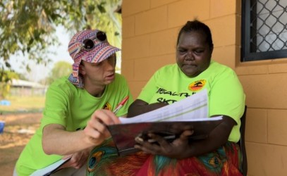 Health professional talk about about skin with an indigenous woman