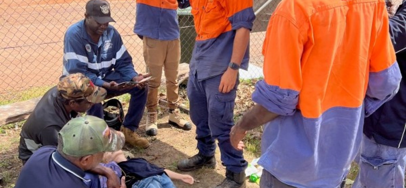 People in Gunbalanya learning in a remote trauma course