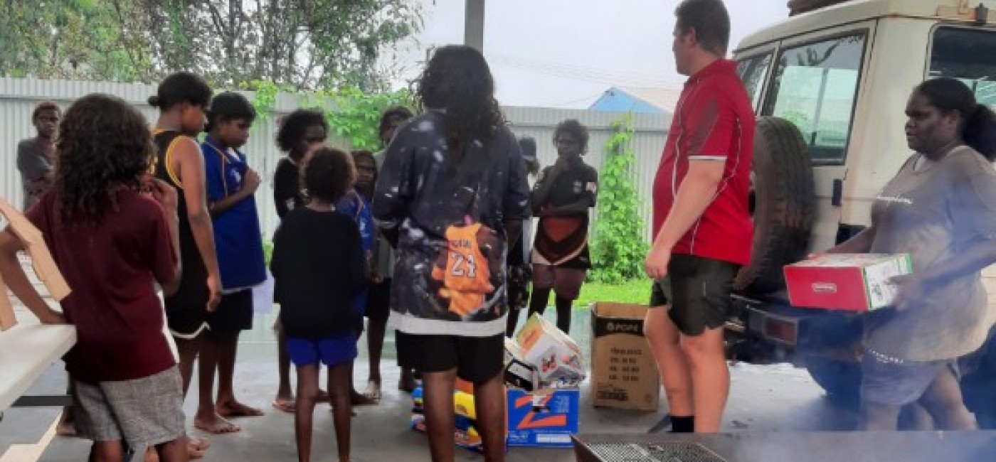 Celebrating unity with a barbecue at Gunbalanya
